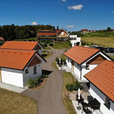 Gusto אכסניה *